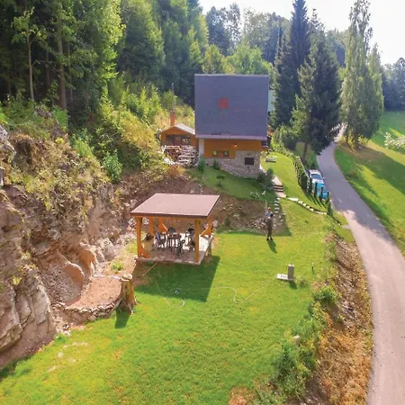 Three-bedroom Holiday In